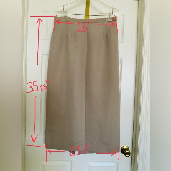 VINTAGE PENCIL SKIRT, w/ lining. By Michele NY. - Picture 5 of 12